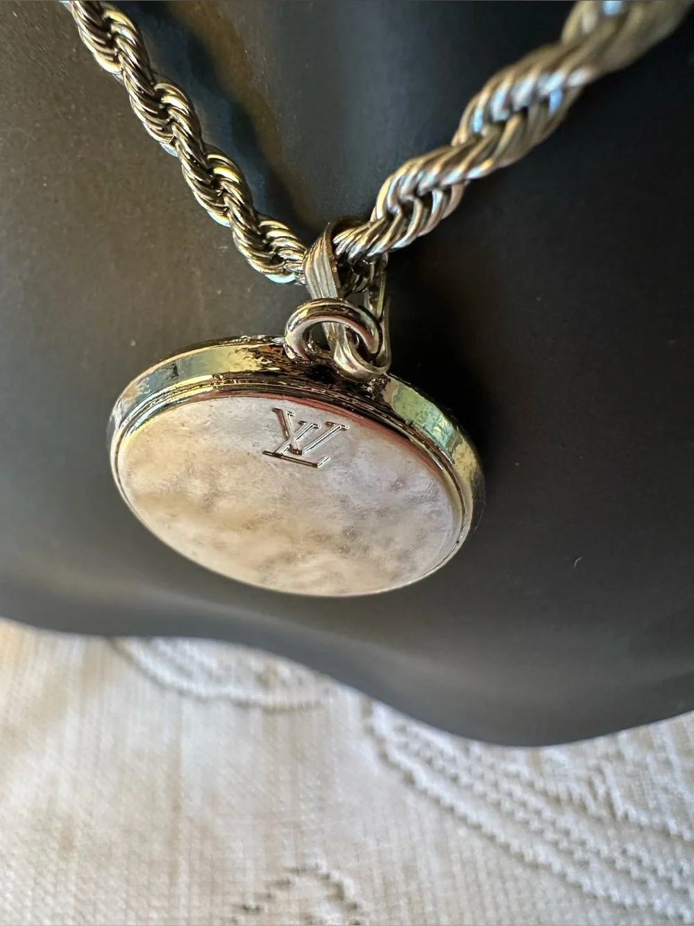 Silver Medallion Pendant Necklace - Silver - Picture 3 of 5